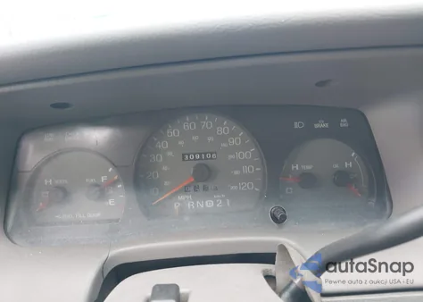 1999 Mercury Grand Marquis Ls z USA, uszkodzony, nr VIN 2MEFM75W8XX680325